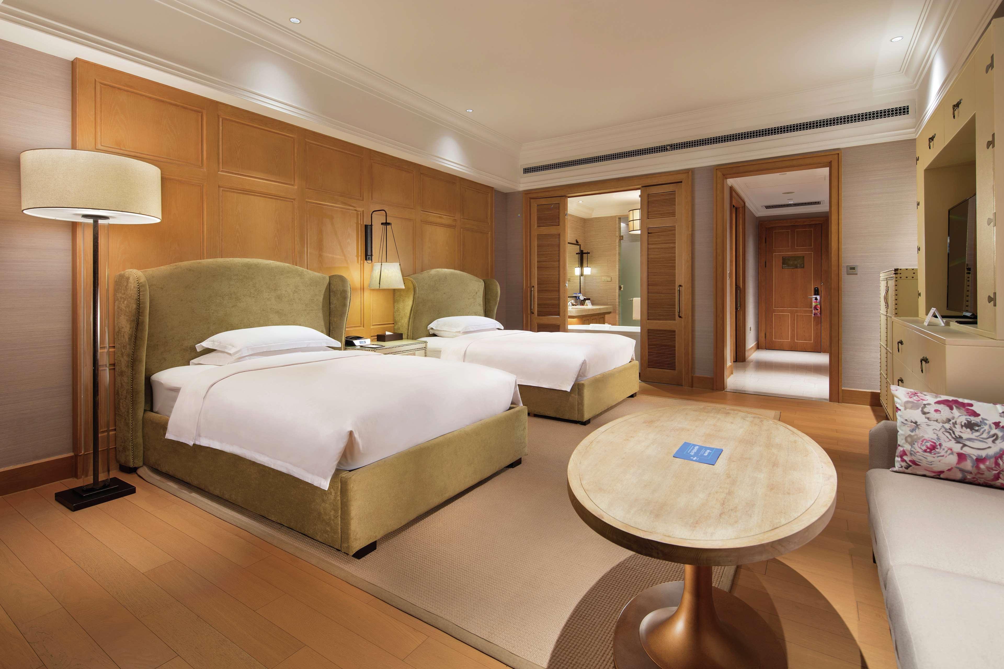 Hilton Wenan Hotel Langfang Exterior photo
