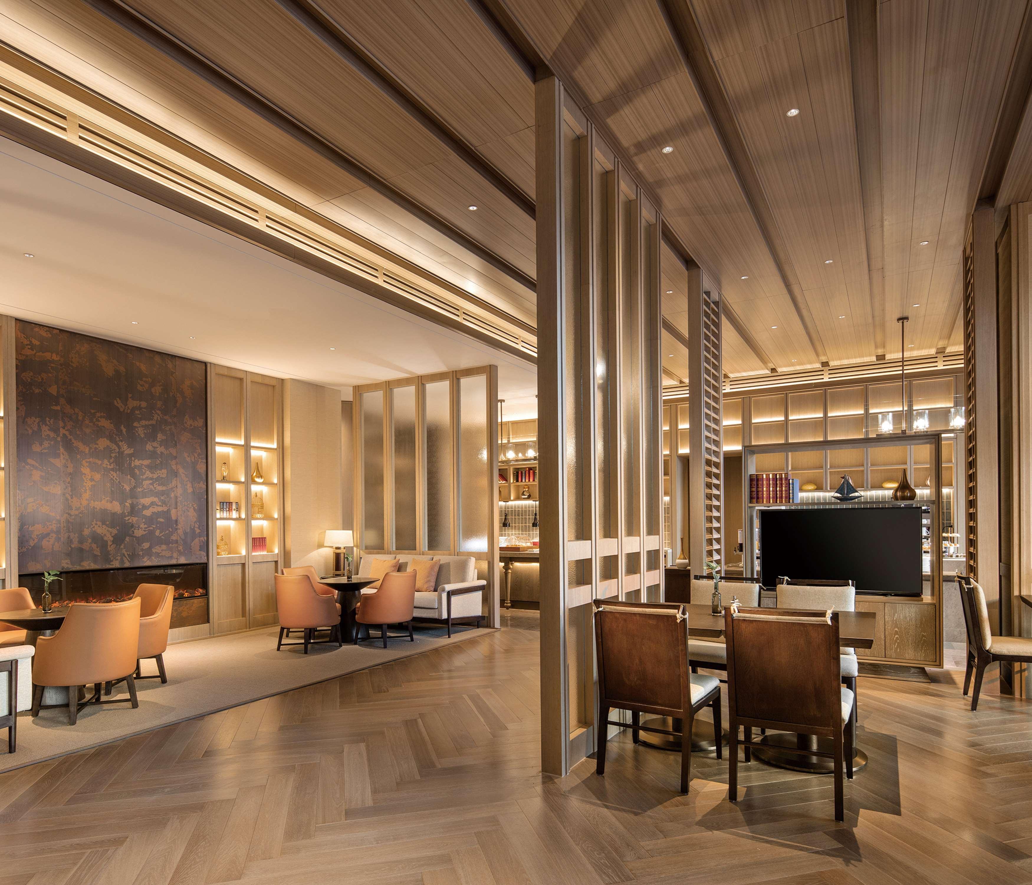 Hilton Wenan Hotel Langfang Exterior photo
